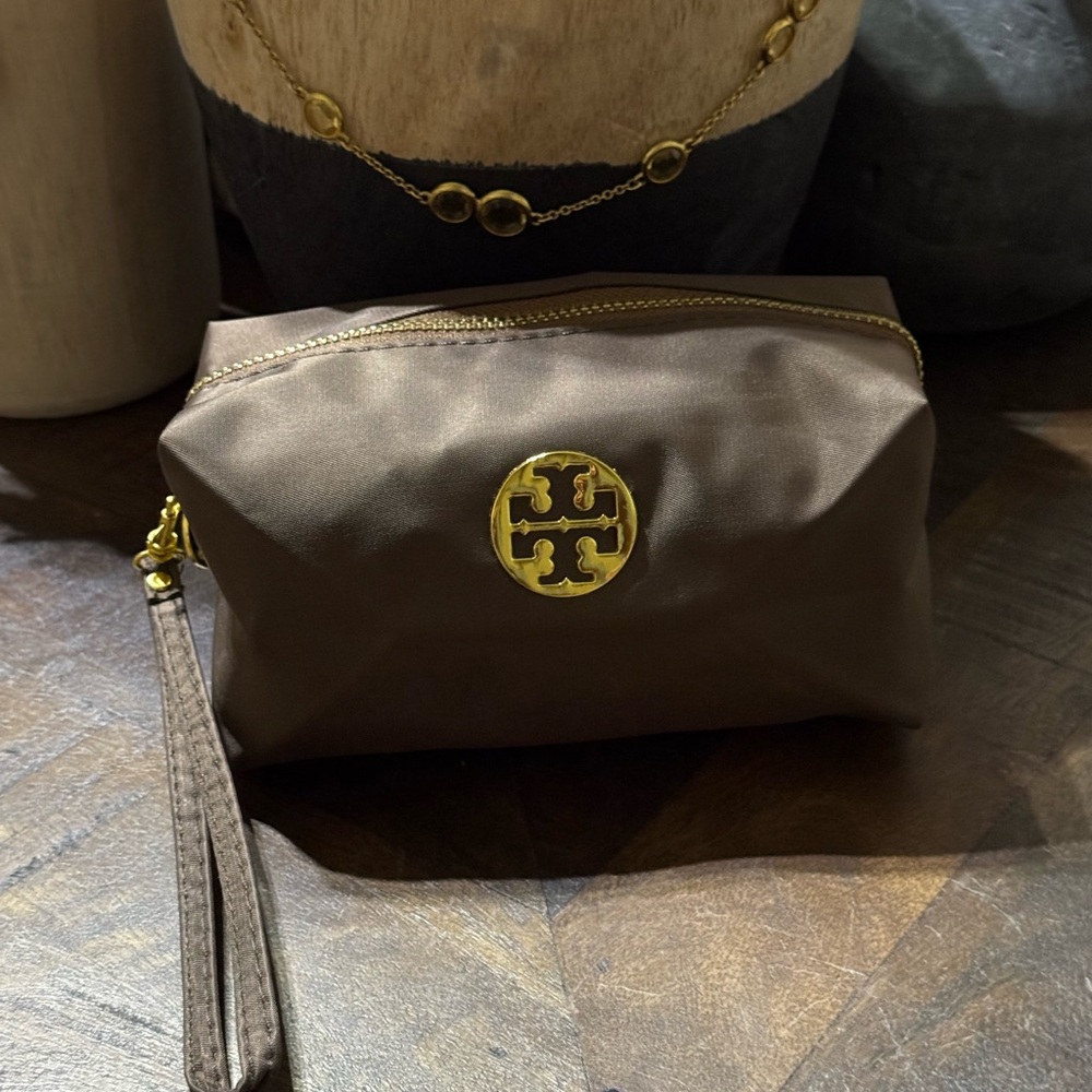 NWOT Tory Burch  Pink Nylon Small Cosmetic Bag, Makeup Bag